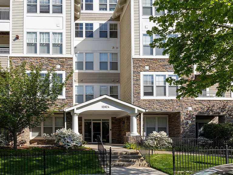 12824 Clarksburg Square Rd #105 — Photo 2