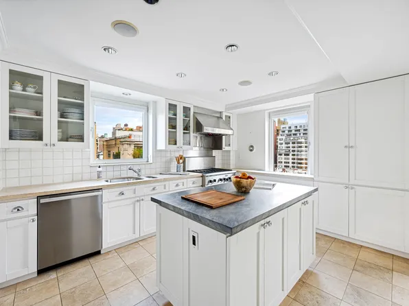 936 5th Avenue image 12 of 35