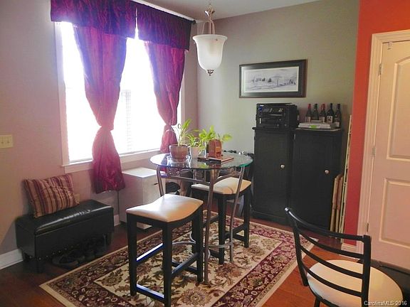5th image of 129D Irving Ave APT D