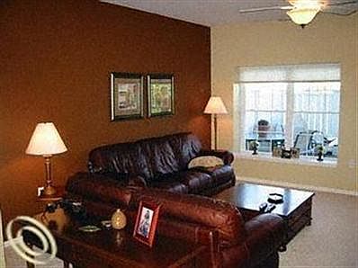 4th image of 2929 Cottonwood Dr