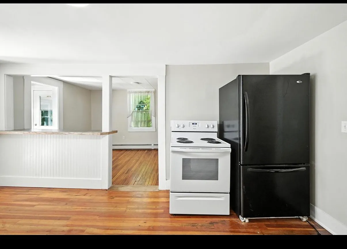 2 bed, 1000 sqft, $2,000 — Photo 3