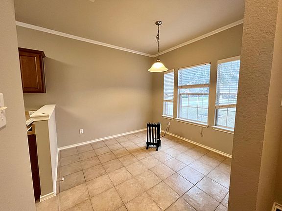 3rd image of 140 Firwood N