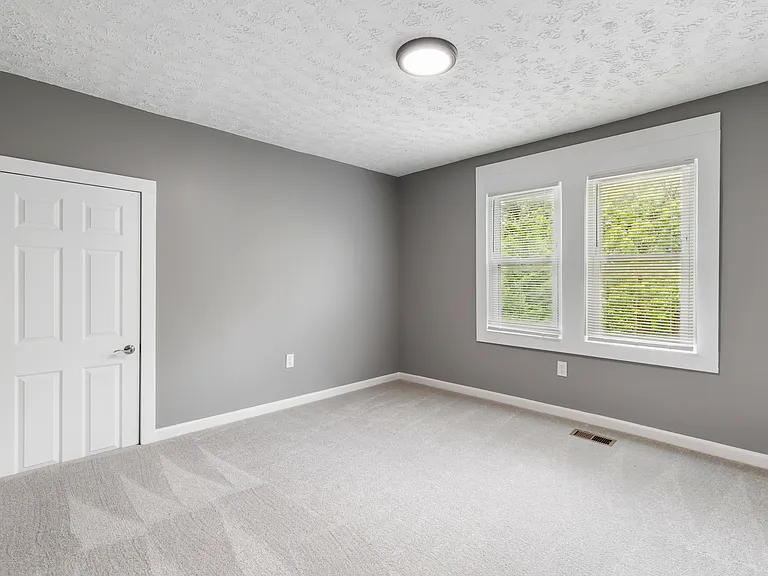 3018 Taylor Ave — Photo 5