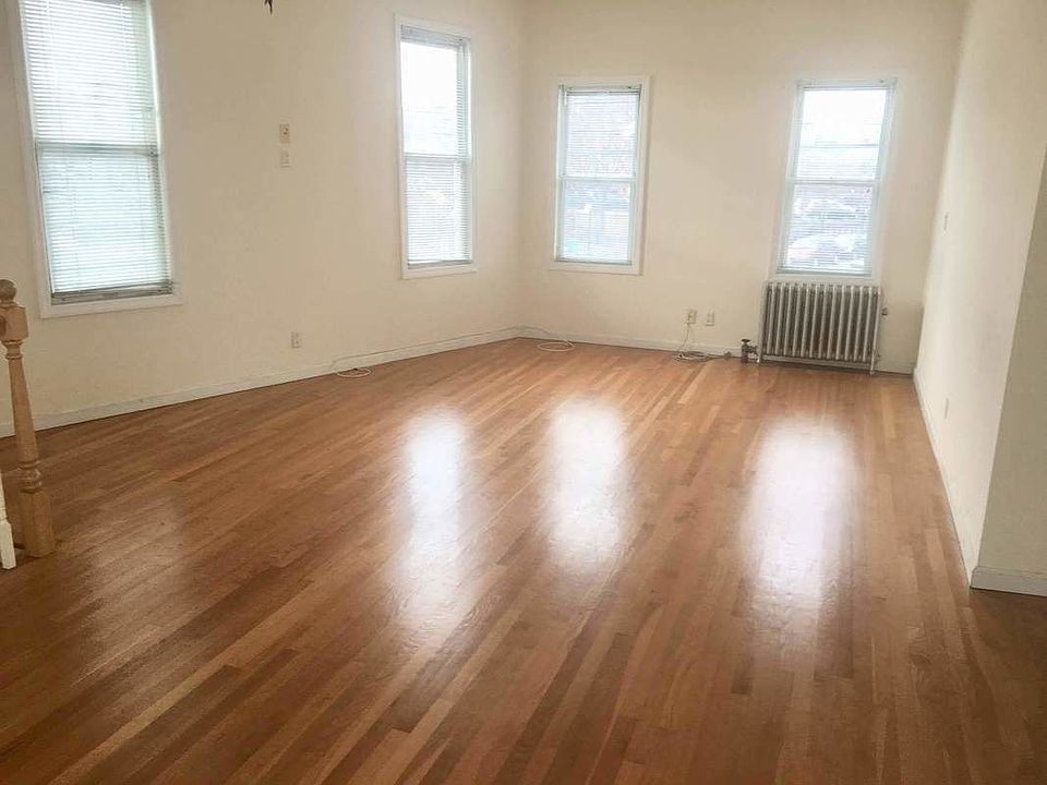 1st image of 3031 46th St #2