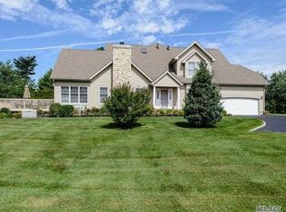 27 Athem Dr, Glen Cove, NY 11542