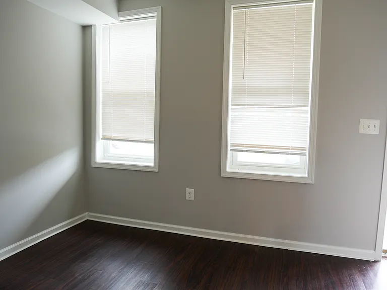 22 N Abington Ave — Photo 6