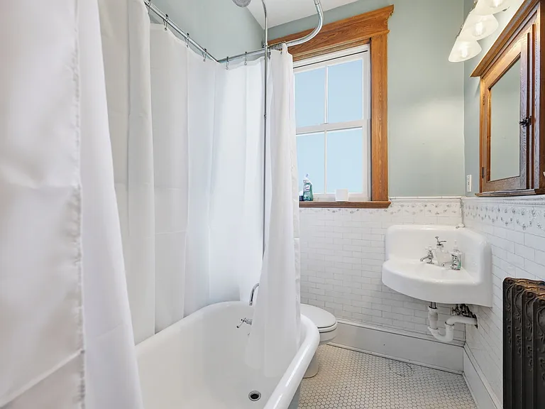 922 E Capitol St NE — Photo 30
