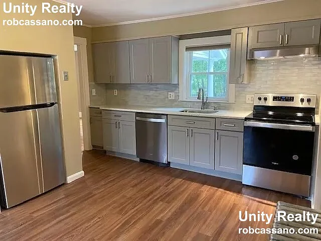 2 bed, 1.0 bath, $3,000 — Photo 2