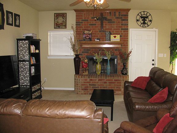 3rd image of 206 Ashley St