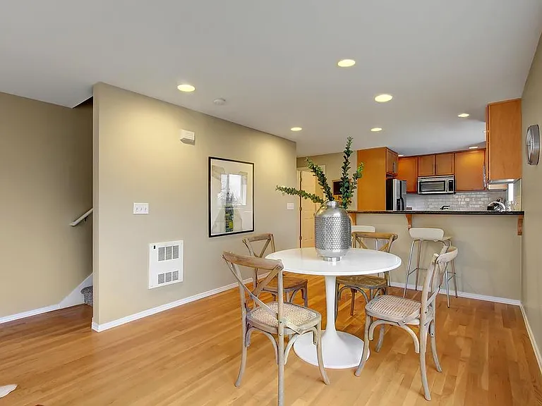 9501 Roosevelt Way NE #C — Photo 12