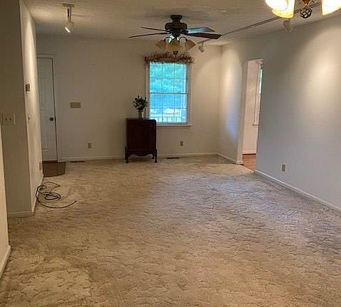 3rd image of 478 Breezy Estates Dr