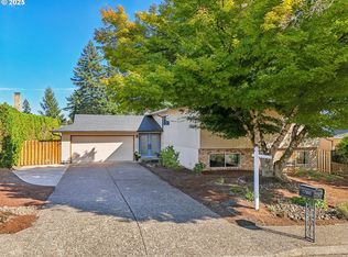 17900 Monticello Dr, Gladstone, OR 97027