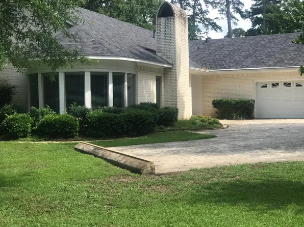 705 8th St NW, Springhill, LA 71075