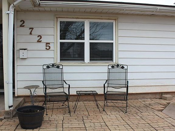 3rd image of 2725 S 39th St