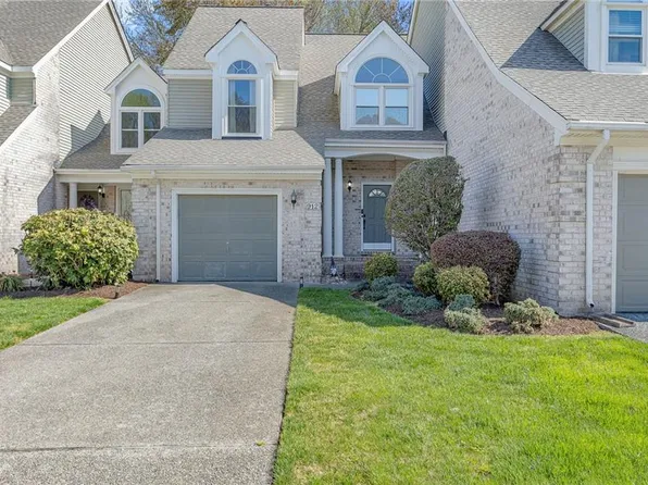 912 Shoal Creek Trl, Chesapeake, VA 23320