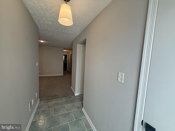 2nd image of 10050 Oakton Terrace Rd