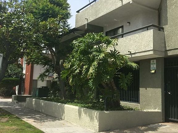 4th image of 689 Temple Ave APT 207