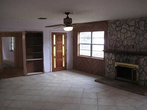 2nd image of 2610 Pine Ave