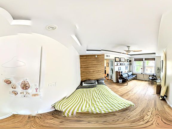 3rd image of 4240 N Clarendon Ave APT 406N