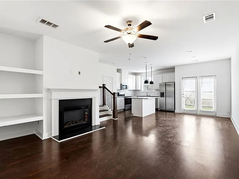 1881 Plainsboro Dr — Photo 5