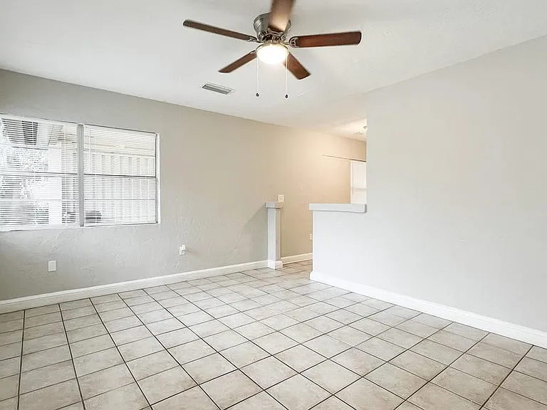 319 NW 16th Ave — Photo 106