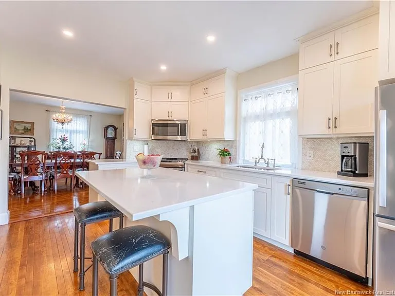 46 Reed Ave — Photo 10