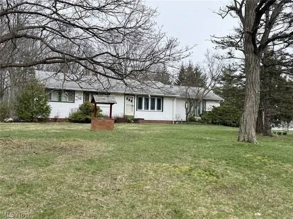 2919 Emerald Lakes Blvd, Wickliffe, OH 44092