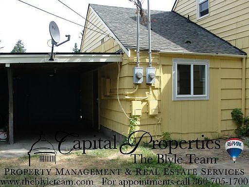 1st image of 1120B 20th Ave SE