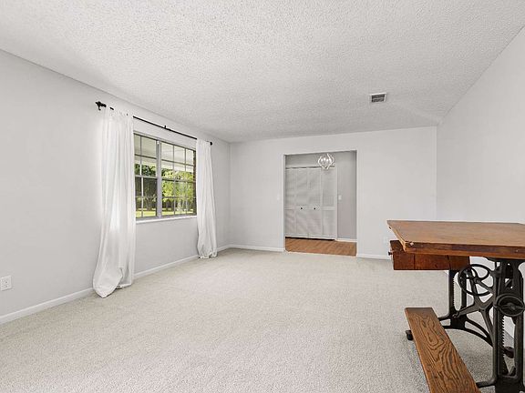 5th image of 649 SW Walter Ave