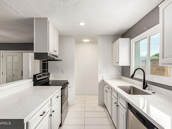 3rd image of 4310 W ROSE Lane