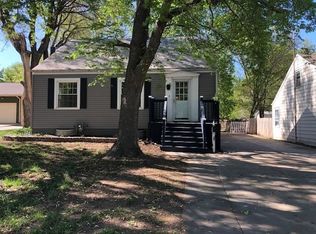 129 E Kelly Ave, Augusta, KS 67010