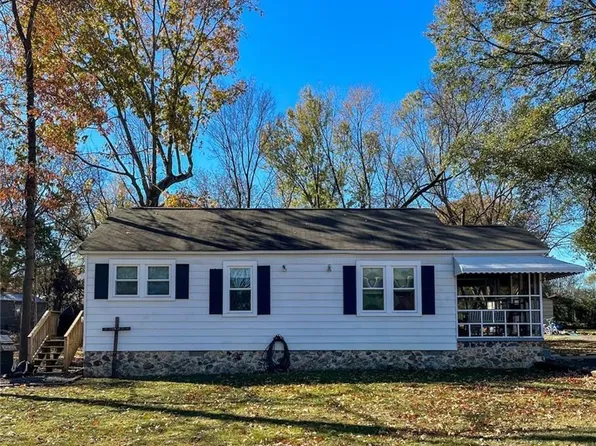 105 S Louise Ave, Calhoun, GA 30701