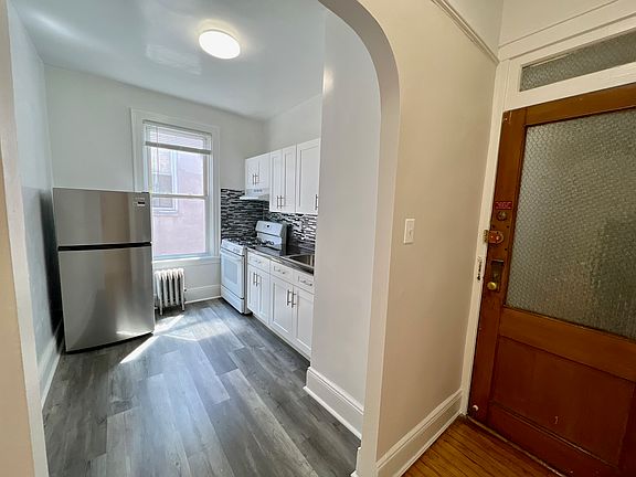 3rd image of 25-41 33rd St #1