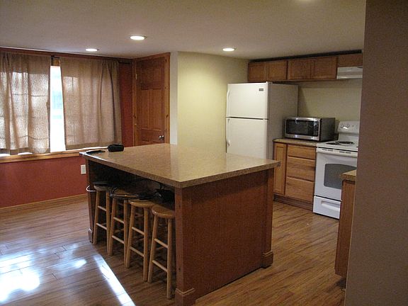 2nd image of 61716 East Hwy #26-16