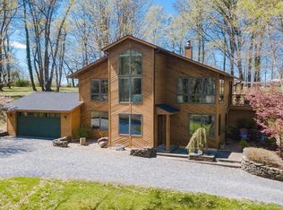 5440 Beall Dr, Frederick, MD 21704