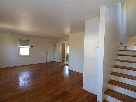 5th image of 137 Palmetto Ave