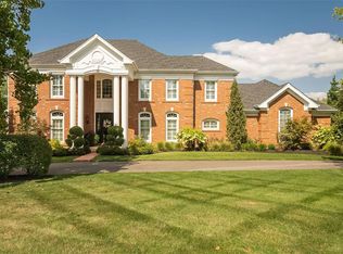 2043 Brook Hill Ridge Dr, Chesterfield, MO 63017