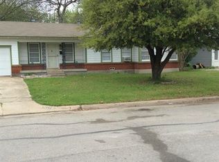 5221 Stephanie Dr, Haltom City, TX 76117