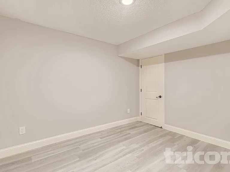 7020 Winsdale St N — Photo 9