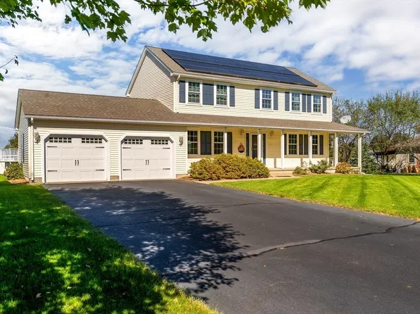 4 Laurel Dr, Easthampton, MA 01027