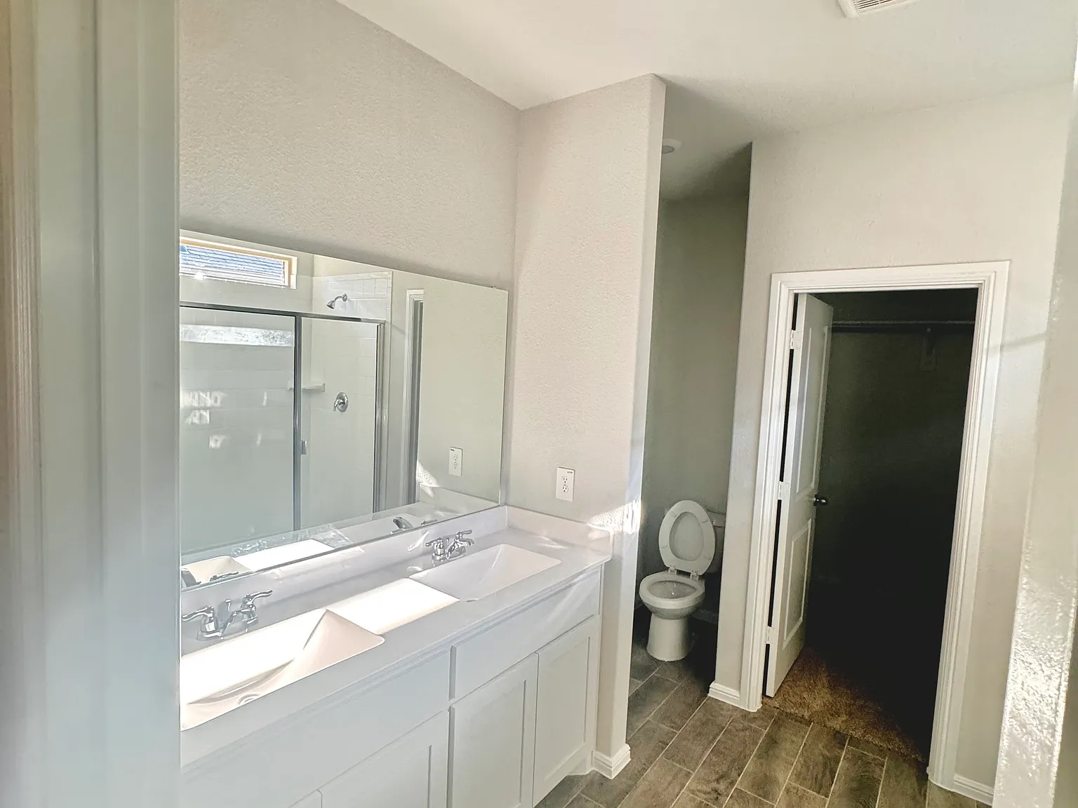 4 bed, 1820 sqft, $2,500 — Photo 4