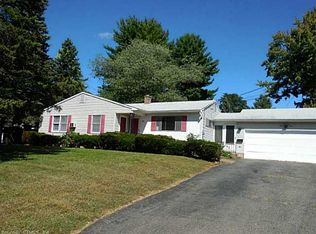 90 Farnham Rd, South Windsor, CT 06074