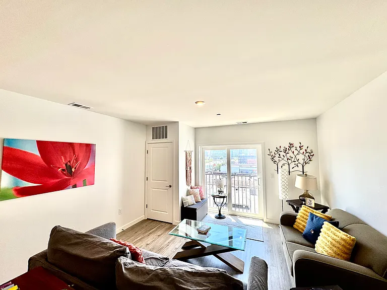 915 N Broad St #605 — Photo 4