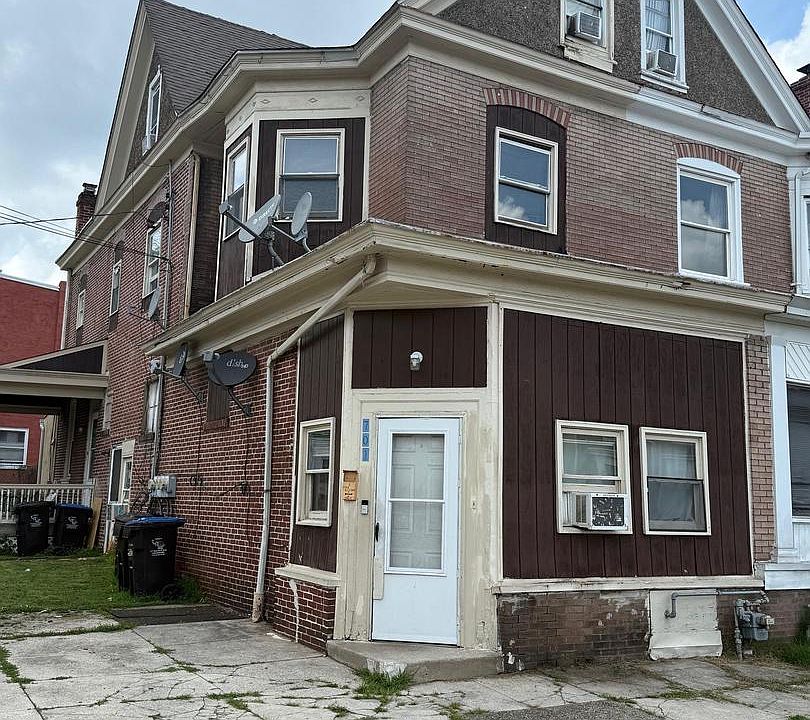 1st image of 701 Haws Ave