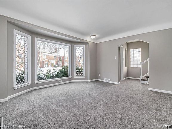 3rd image of 17167 Kentucky St