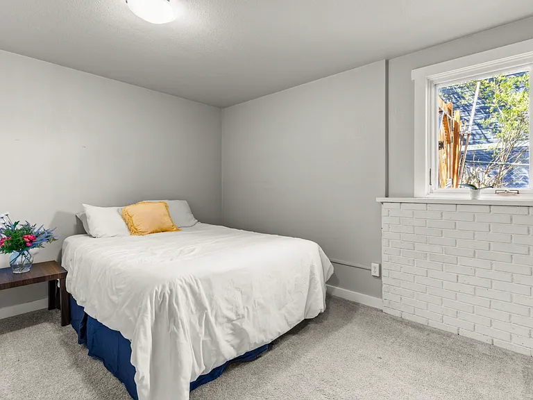 240 E Vista Dr #240 — Photo 8