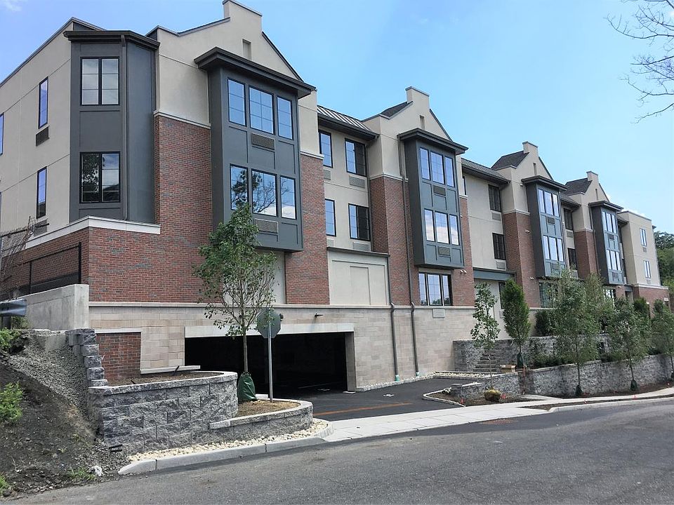 1st image of 461 Palisades Blvd APT 206