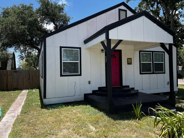 131 S Rife St, Aransas Pass, TX 78336