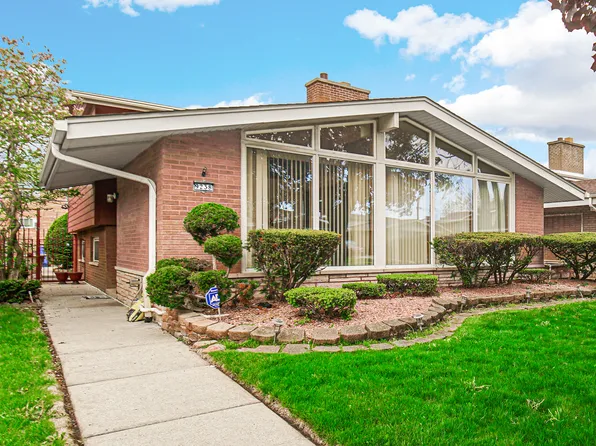 9238 S Constance Ave, Chicago, IL 60617