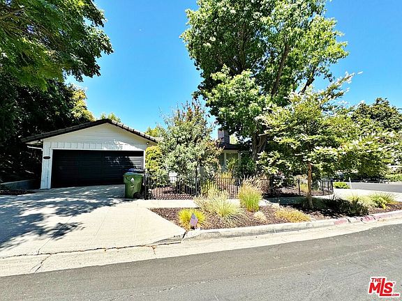 4th image of 5857 Nevada Ave